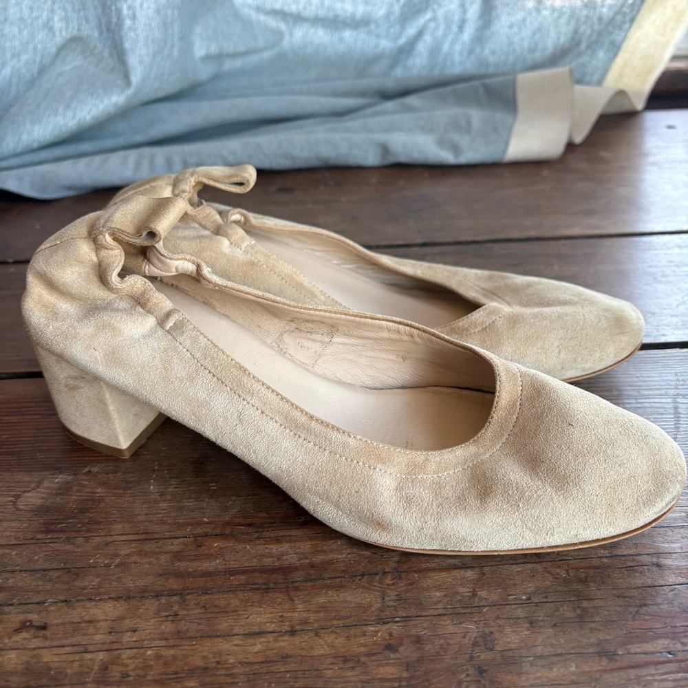 Everlane Tan Suede Day Heel - Picture 3 of 12